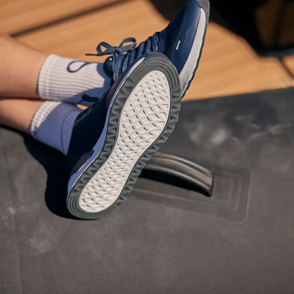 Savona Trainer