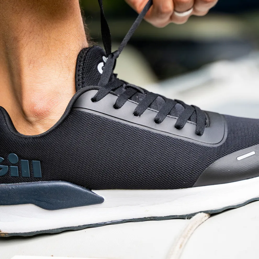 Savona Trainer